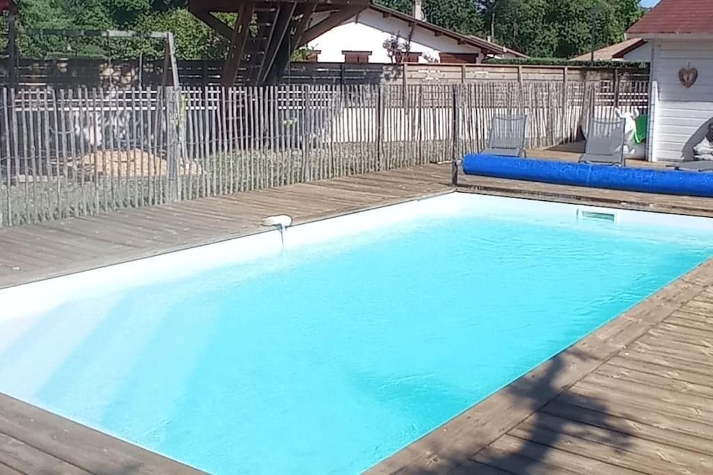 Agreable Maison Piscine Chauffee Et A Holiday home *